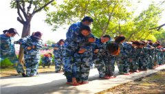 冬日成长新篇章：黄埔铁军拓展培训中心冬令营